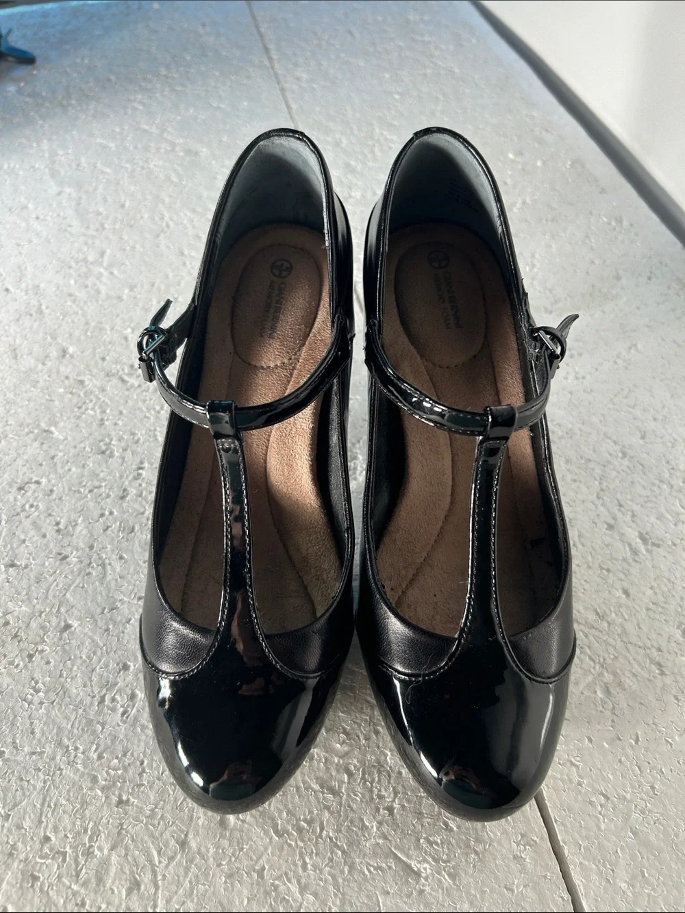 GIANI BERNINI SZ8.5 Vineza Black Patent T-Strap Pumps Office Dressy Formal Retro